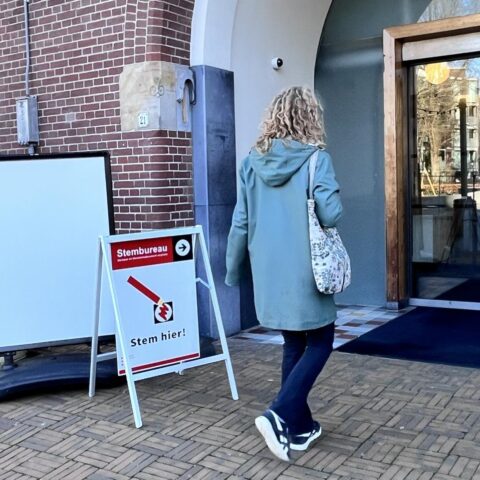 Voorkeursstemmen helpen vrouwen om mannelijke lijsttrekkers in verschillende gemeentelijke raden te onttroonen