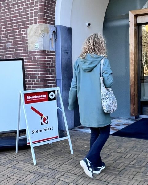 Voorkeursstemmen helpen vrouwen om mannelijke lijsttrekkers in verschillende gemeentelijke raden te onttroonen