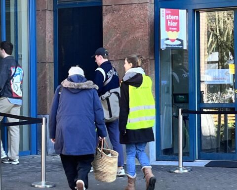 Voorlopige opkomst 54,1%; meeste niet-stemmers niet gestemd uit apathie en gebrek aan vertrouwen