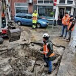 Vrouw valt in zinkgat tijdens graafwerkzaamheden in Tilburg