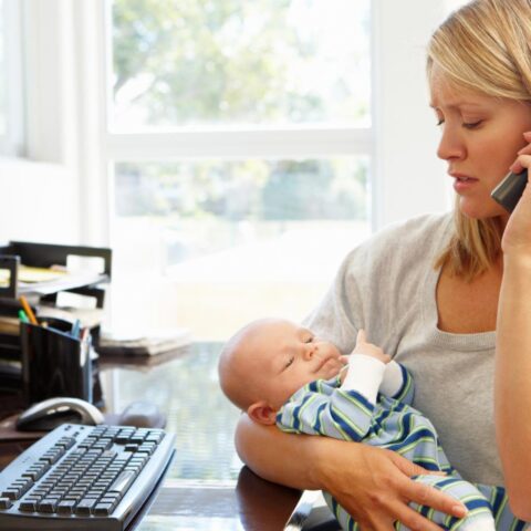 Vrouwen in Nederland nemen twee keer zoveel stressgerelateerde ziektedagen als mannen