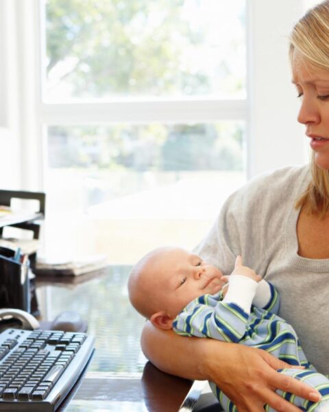 Vrouwen in Nederland nemen twee keer zoveel stressgerelateerde ziektedagen als mannen