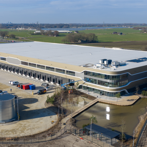 WDP opent duurzaam logistiek centrum voor Scania in Zwolle
