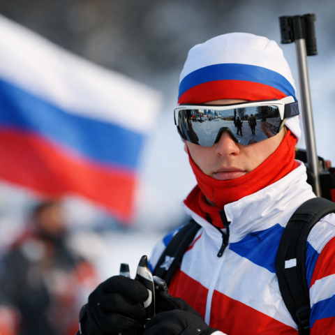 Rusland intensiveert druk op skifederaties voor volledige terugkeer atleten onder nationale symbolen