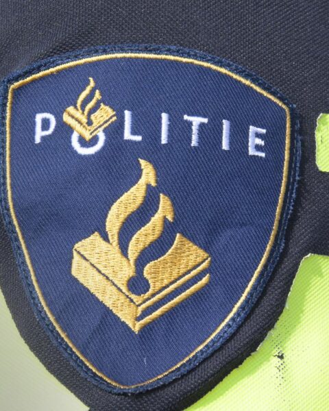 23-jarige man neergeschoten in West-Amsterdam; verdachte vlucht te voet richting A10