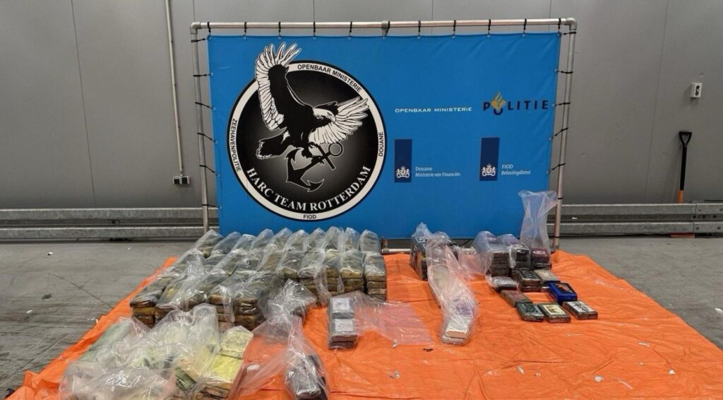 365 kilo cocaïne ontdekt in verzending van Curaçao leidt tot vier arrestaties in Lochem