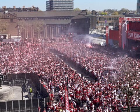 93 mensen behandeld voor brandwonden ondanks vuurwerkverbod bij PSV-kampioenschapsviering