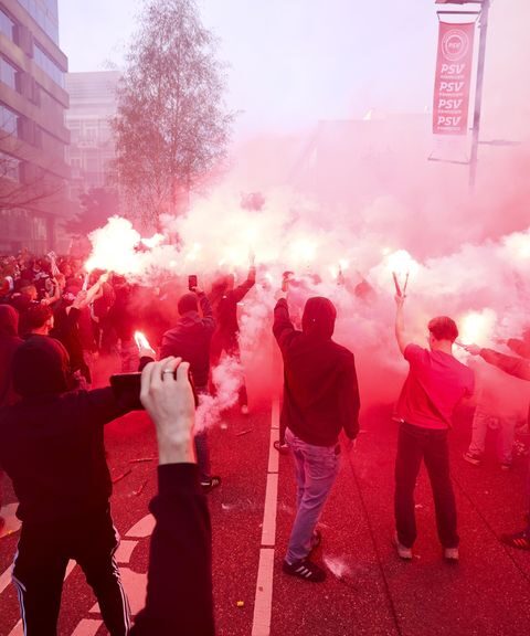 93 mensen met brandwonden tijdens PSV-kampioensfeest ondanks vuurwerkverbod in Eindhoven