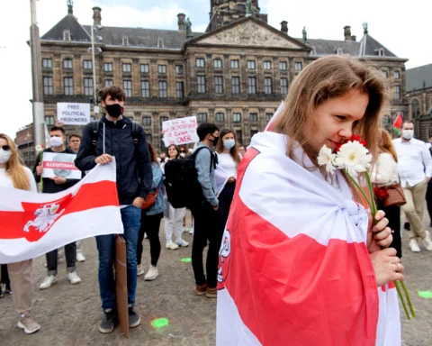 Belarus verklaart paspoorten van dissidenten ongeldig en zet oppositie verder onder druk