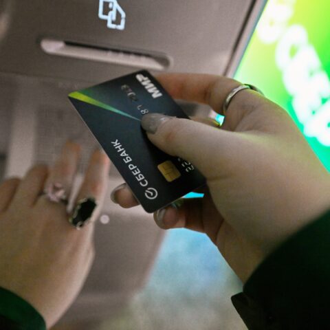 Wit-Rusland overweegt limiet op bankkaarten en vergroot controle op financiële transacties