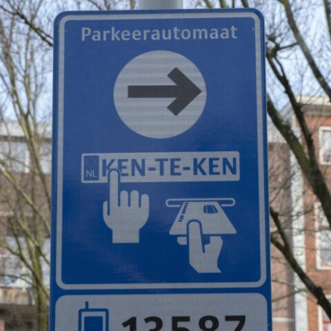 Amsterdam voert betaald parkeren in het laatste gratis parkeergebied in Zuidoost in