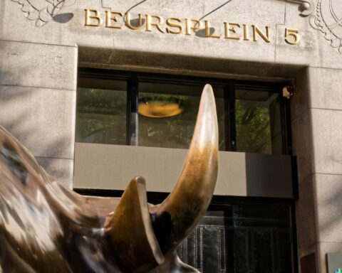 Amsterdamse beurs herstelt en sluit week af met winst in technologieaandelen