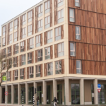 Amsterdamse wooncomplex Poppies vangt 25.000 kilo CO2 met duurzame materialen