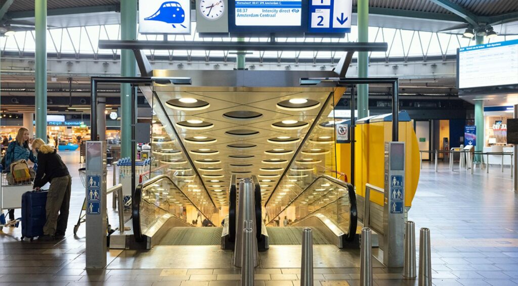 Arriva: nachttrein Schiphol-Zwolle alleen haalbaar met gemeentelijke financiering