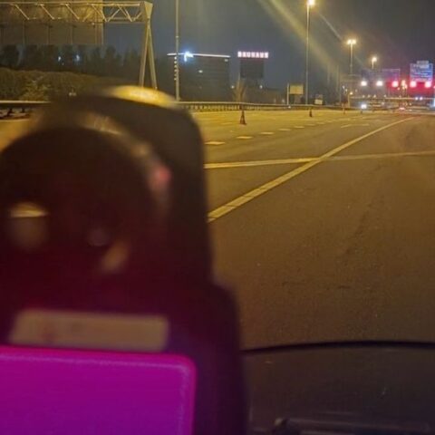 Automobilist zonder rijbewijs rijdt 160 km/u langs werkzaamheden op A4 bij Den Haag