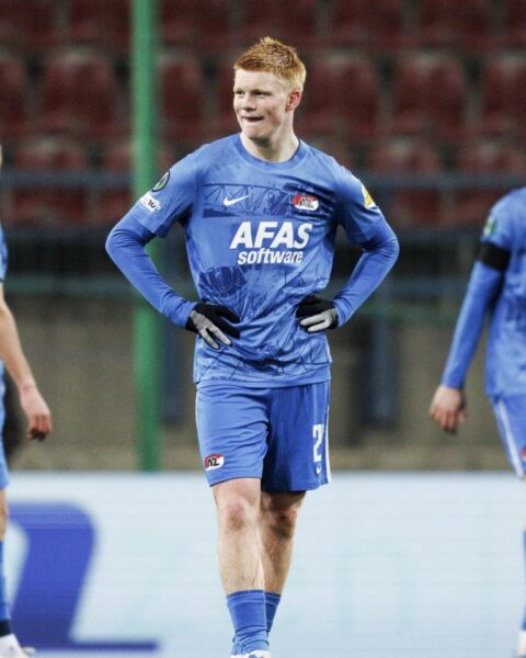 AZ laat drie doelpunten toe in laatste 20 minuten tegen Shakhtar Donetsk in kwartfinale Conference League