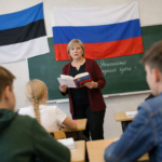 Estland staat voor pijnlijke keuze: tijdelijk Russisch onderwijs in scholen wegens acuut lerarentekort