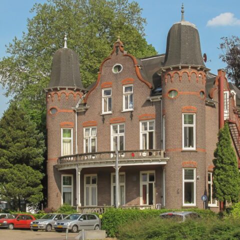 Burgemeester van Rheden beveelt onmiddellijke sluiting van verpleeghuis De Steeg na veiligheidsproblemen