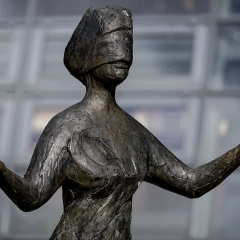 CDA: verkrachtingssites offline halen, onderzoek naar Nederlandse verdachten gestart