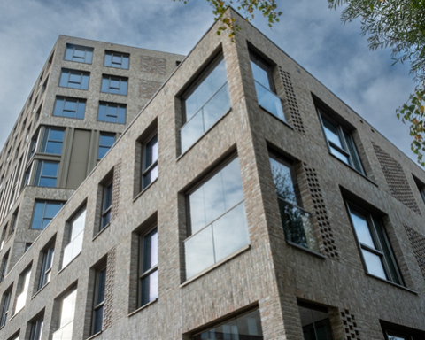 Corporaties verhuren sociale huurwoningen als middenhuur om woningmarkt te verbeteren