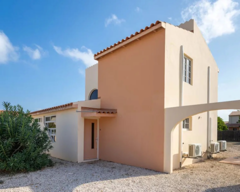 Dertien marinierswoningen in Oranjestad Aruba gaan onder de hamer