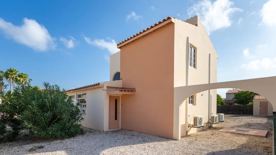 Dertien marinierswoningen in Oranjestad Aruba gaan onder de hamer