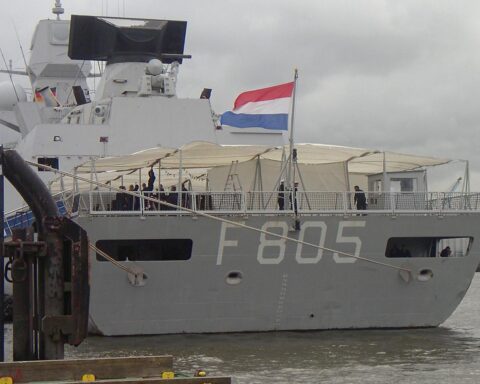 €5 apparaat lokaliseert stealth oorlogsschip van de Nederlandse marine tijdens missie