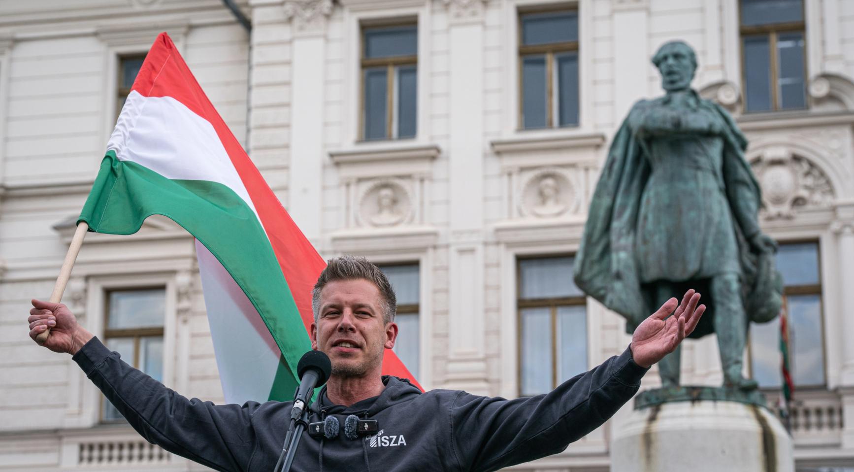 “Een nieuwe stap voor Hongarije,” zegt de Nederlandse premier Jetten over de verkiezingsoverwinning van Peter Magyar