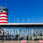 Experts voorspellen dat commerciële vluchten van Lelystad Airport nog een decennium op zich laten wachten