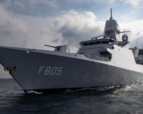 Fregat Evertsen verlengt defensie tegen Iraanse drones met een maand