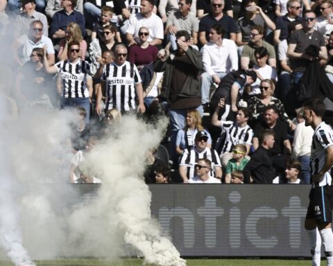 Heracles Almelo gedegradeerd uit de Eredivisie na 2-0 nederlaag tegen FC Volendam