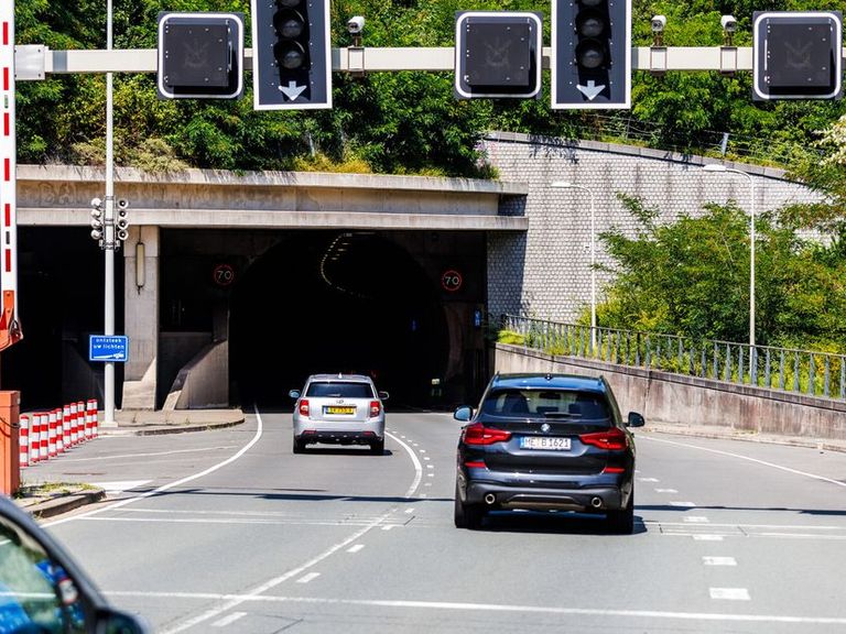 Hubertustunnel in Den Haag blijft twee maanden langer gesloten, aannemer ontvangt boete