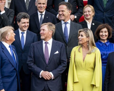 Kabinet beschouwt koninklijk bezoek aan Trump als 'ongemakkelijk', maar 'deuren blijven open'