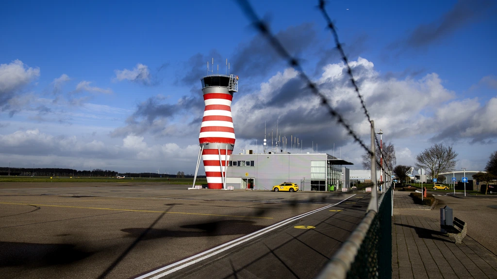 Kabinet hoopt op vakantievluchten vanaf Lelystad Airport in oktober 2027