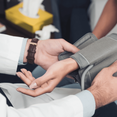 Kabinet houdt vast aan verhoging zorgverzekering eigen risico tot €455 ondanks gebrek aan steun