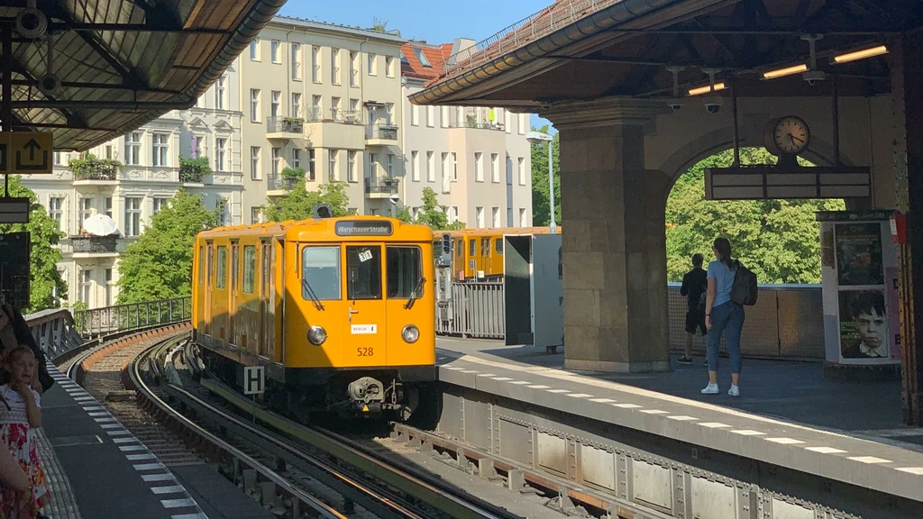 Kabinet overweegt goedkoop ov-ticket naar Duits model, opkomst en financieringszorgen blijven bestaan