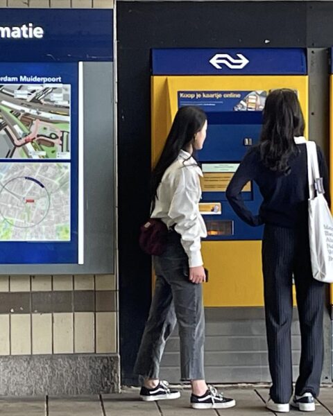 Kabinet overweegt kortingskaart voor openbaar vervoer om brandstofverbruik te verminderen