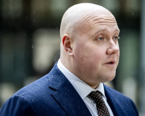 Kabinet snijdt in kindgebonden budget na kritiek op bezuiniging bijstand