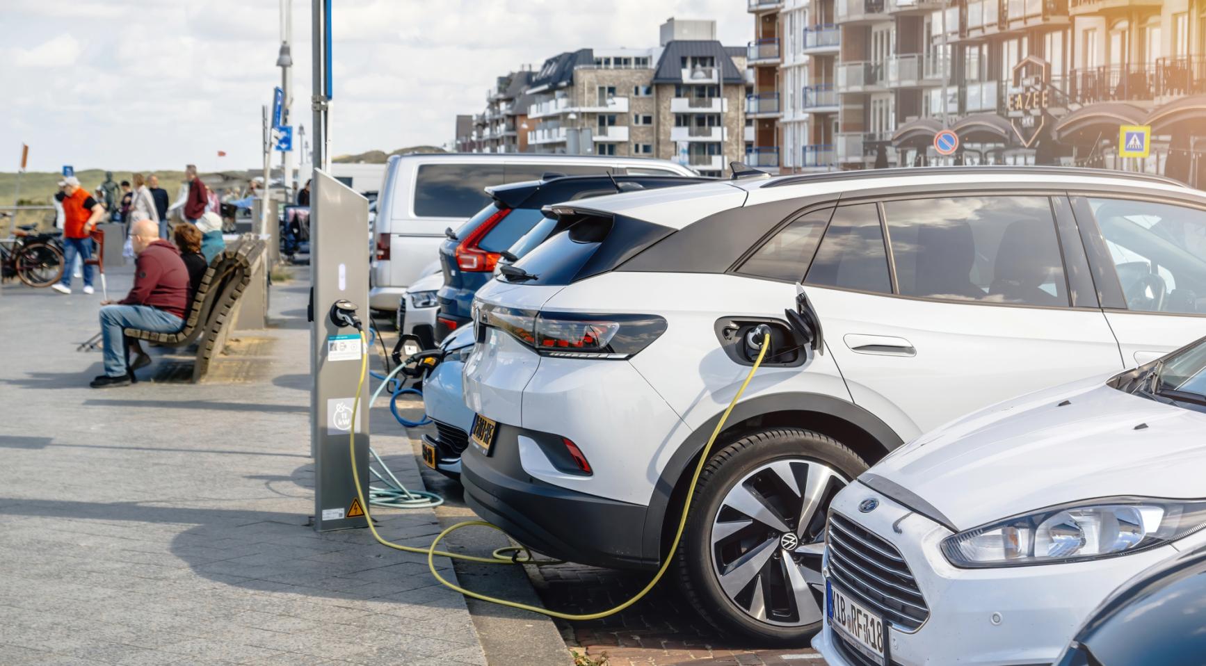 Kabinet stelt €50 miljoen subsidie voor elektrische auto's in energiepakket voor