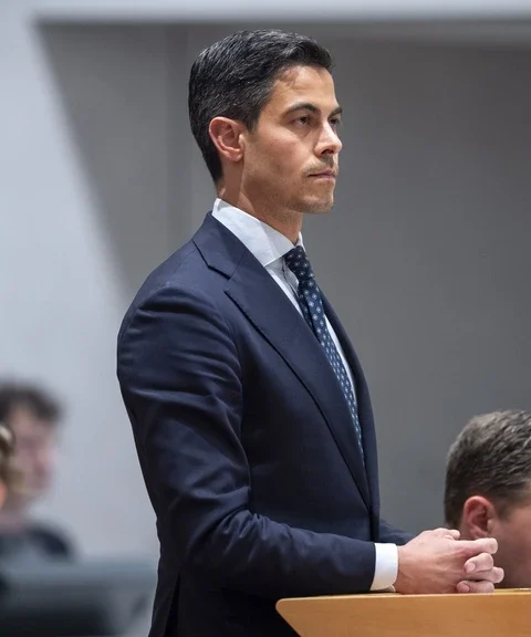 Kamer steunt energieplan voor lagere treinprijzen en vrachtwagenheffing