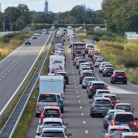 Keukenhof en winkelcentra in Nederland bereiden zich voor op druk paasweekend
