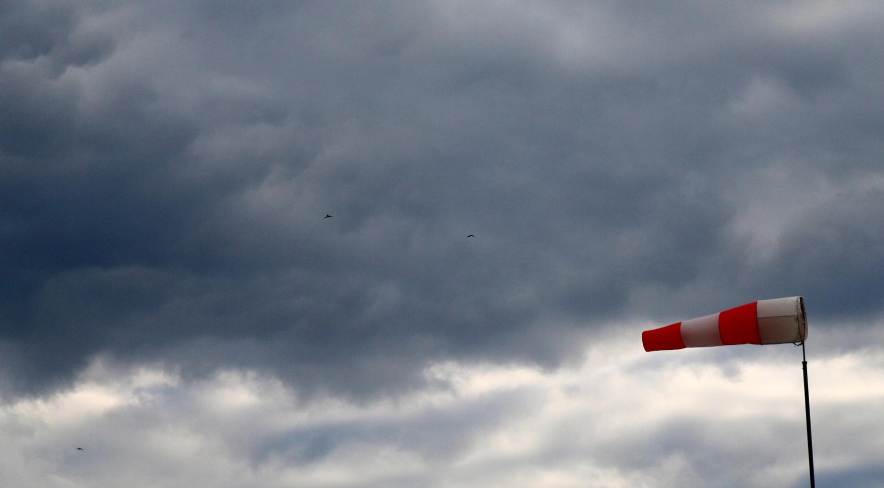 KNMI geeft code geel voor sterke windstoten in Noord-Holland