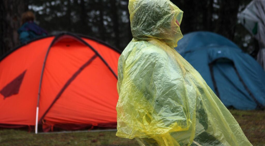 Koel weer met buien en zonnige momenten verwacht voor de mei-vakantie en Koningsdag