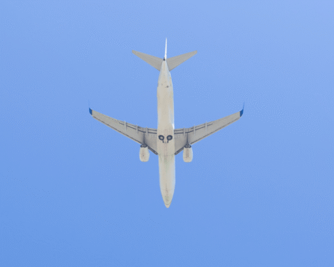 Luchtvaartmaatschappijen waarschuwen dat vluchtannuleringen binnen zes weken kunnen beginnen door brandstoftekorten