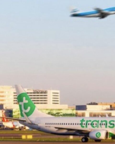 Luchtvaartsector waarschuwt dat stijgende vliegtaks reizigers van Nederlandse luchthavens zou verdrijven