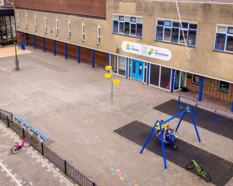 Man (20) uit Polen veroordeeld tot vier jaar gevangenisstraf voor verkrachting van 15-jarig meisje in Alphen aan den Rijn