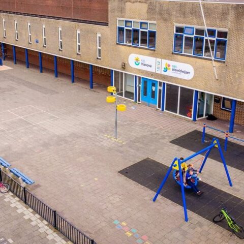 Man (20) uit Polen veroordeeld tot vier jaar gevangenisstraf voor verkrachting van 15-jarig meisje in Alphen aan den Rijn