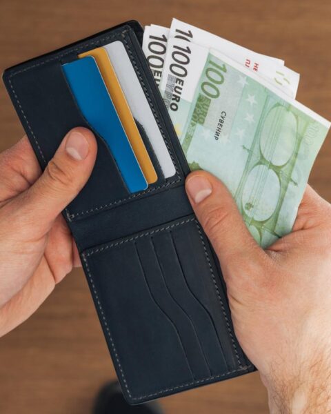 Mannen in Nederland vaker in staat om rond te komen; ook vaker met schulden