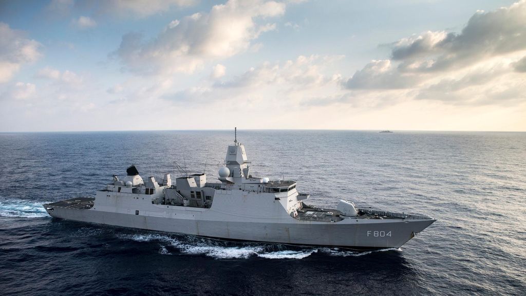 Marinefregat vertrekt uit Den Helder voor mogelijke hulp in de Golf