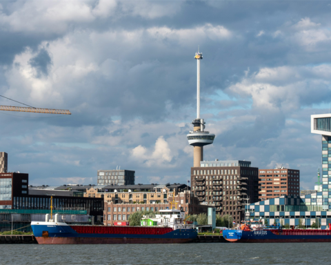 Marktpartijen trekken aan de alarmbel over woningbouw in Rotterdam